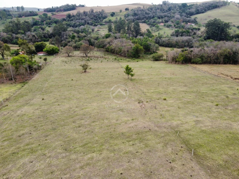 SITIO EM SANTO ANTONIO DA PLATINA