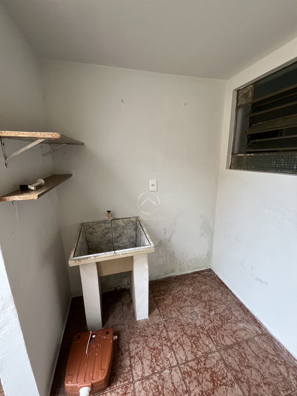 EDICULA DE FUNDOS NA ETORE CORTELA Imagens do imóveis EDICULA DE FUNDOS NA ETORE CORTELA