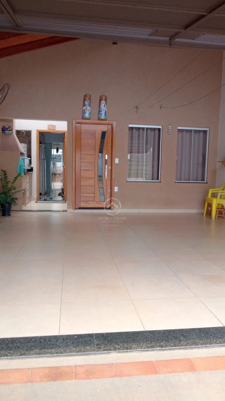 CASA NO JARDIM FERNANDA