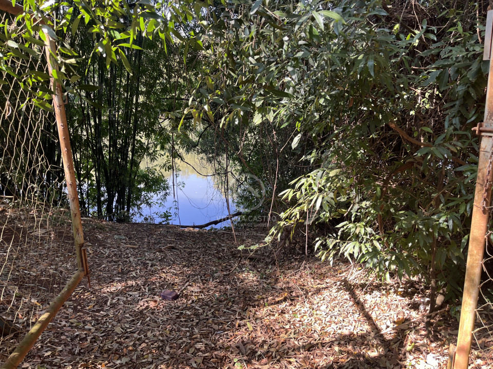 RANCHO NA BEIRA DO RIO PARDO