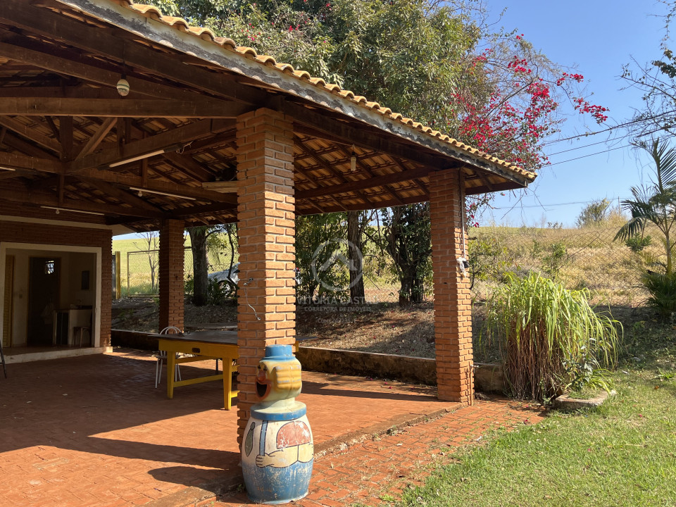 RANCHO NA BEIRA DO RIO PARDO