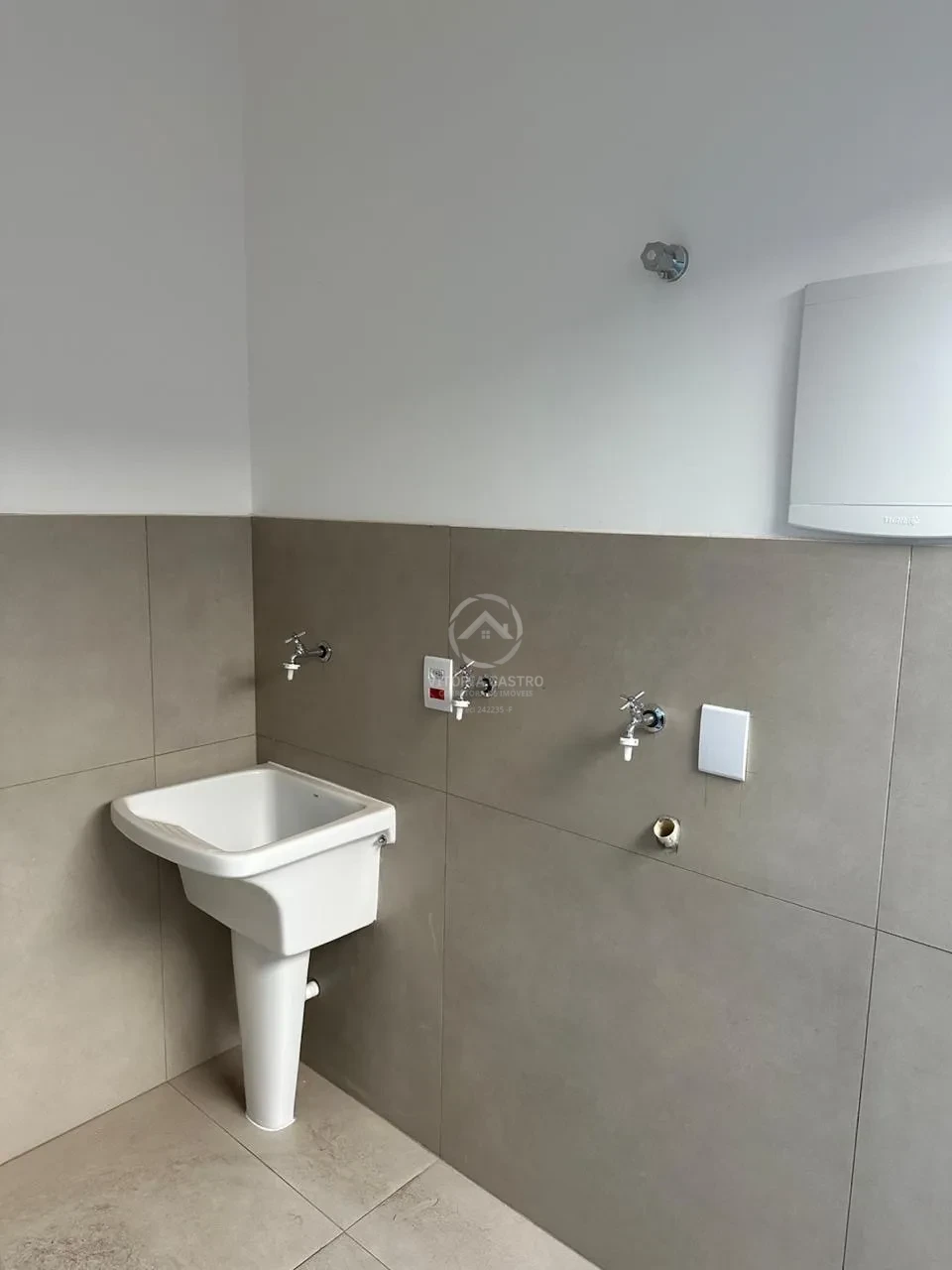 IMOVEL RESIDENCIAL