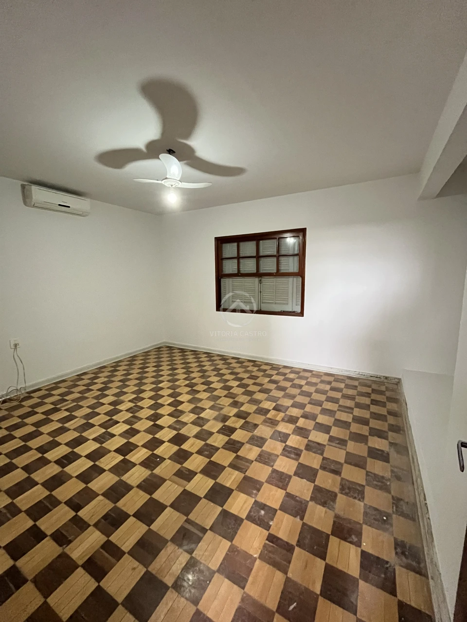 IMOVEL COMERCIAL COM SALAS