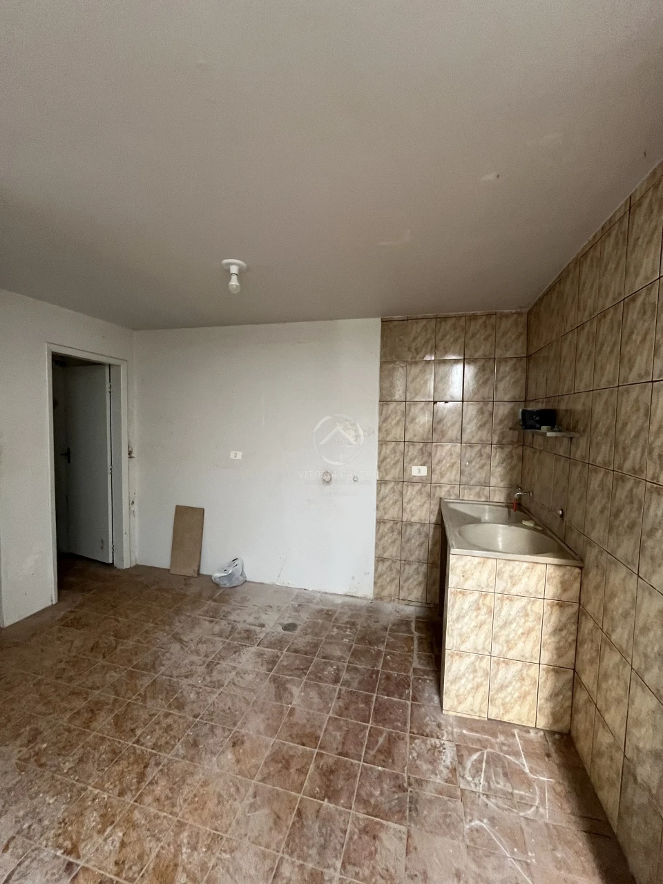 IMOVEL COMERCIAL COM SALAS