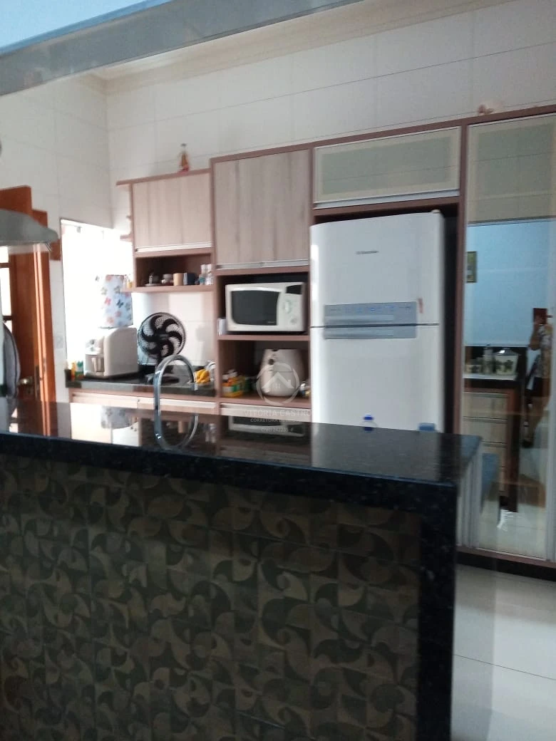 CASA NO JARDIM FERNANDA