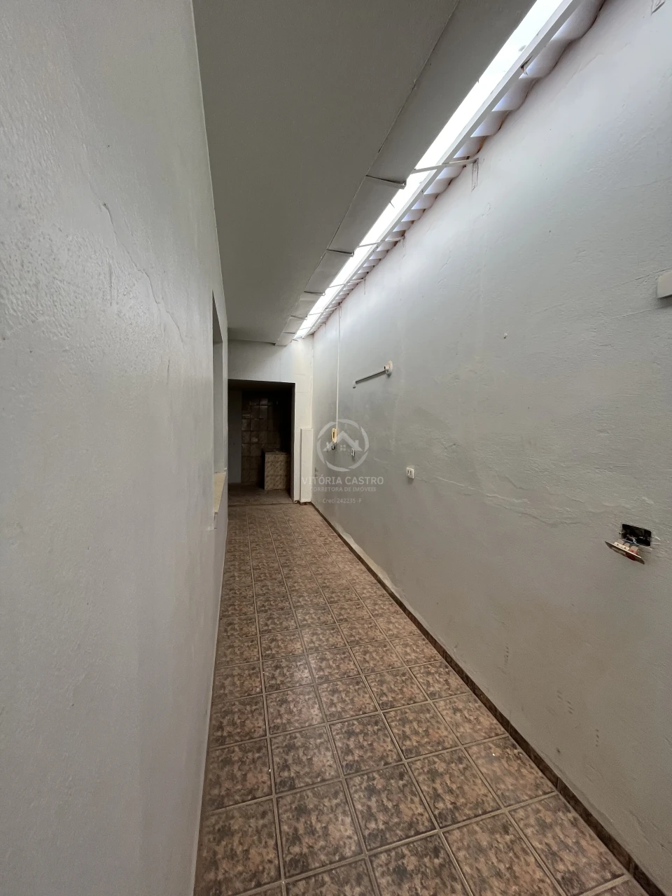 IMOVEL COMERCIAL COM SALAS