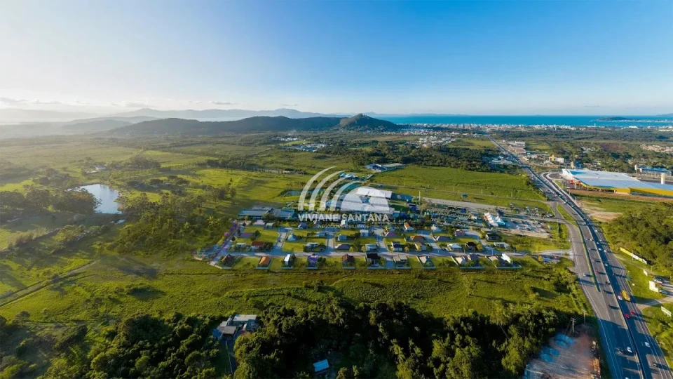 Imagens do imóveis Lindo Sobrado com 2 Suítes em Loteamento em Canasvieiras!