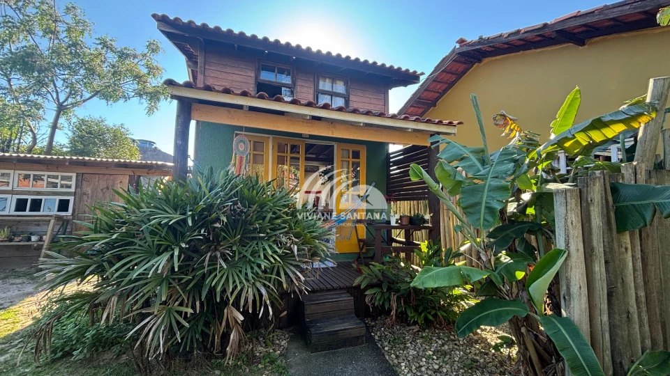 Imagens do imóveis Linda Casa com Desgin Rústico e Moderno à Venda com 2 Quartos no Rio Vermelho!