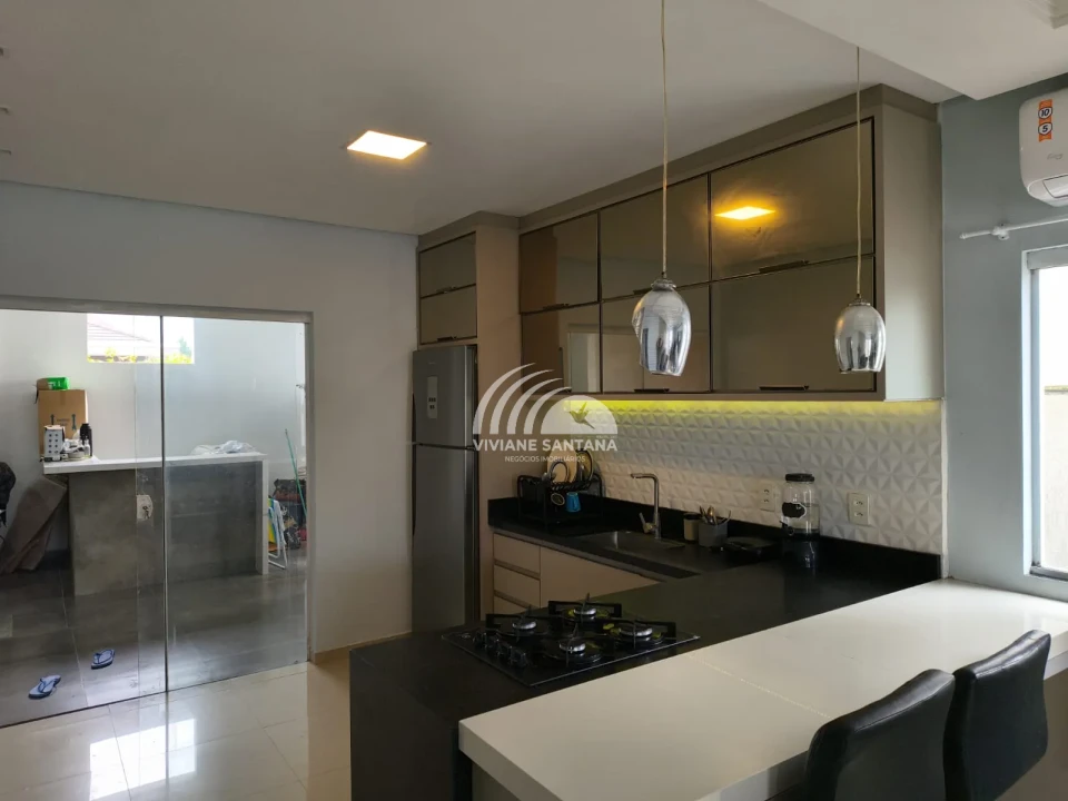 Imagens do imóveis INVESTIDOR: Casa com Studio e Apartamento no Primeiro Andar à Venda no Rio Vermelho!