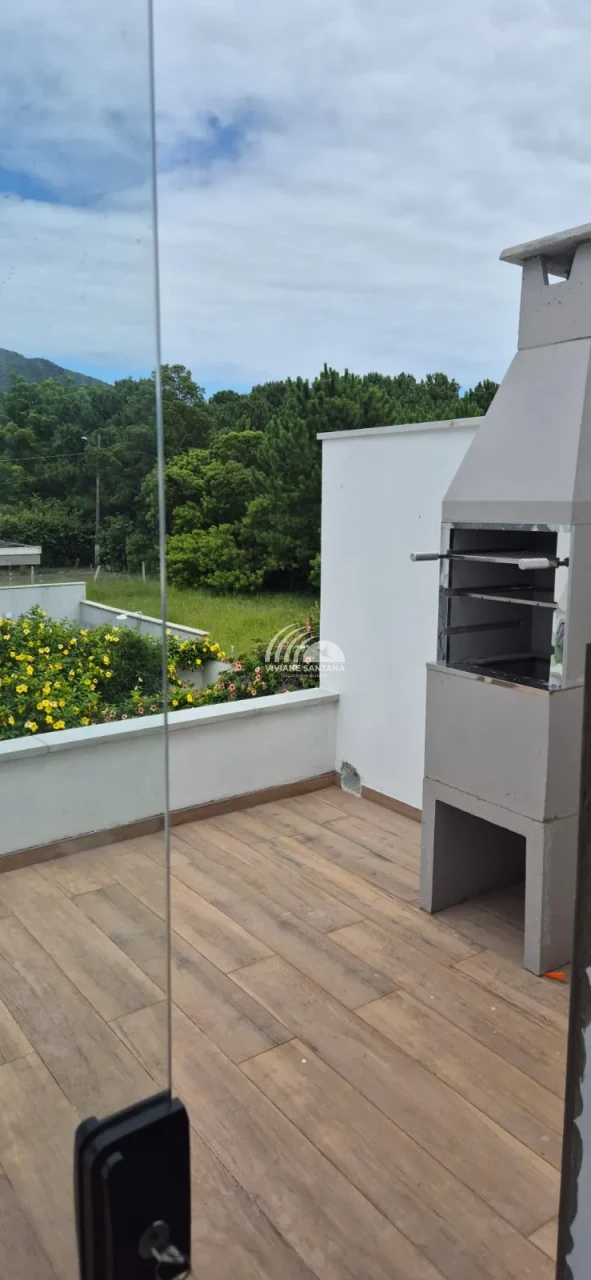 Imagens do imóveis INVESTIDOR: Casa com Studio e Apartamento no Primeiro Andar à Venda no Rio Vermelho!
