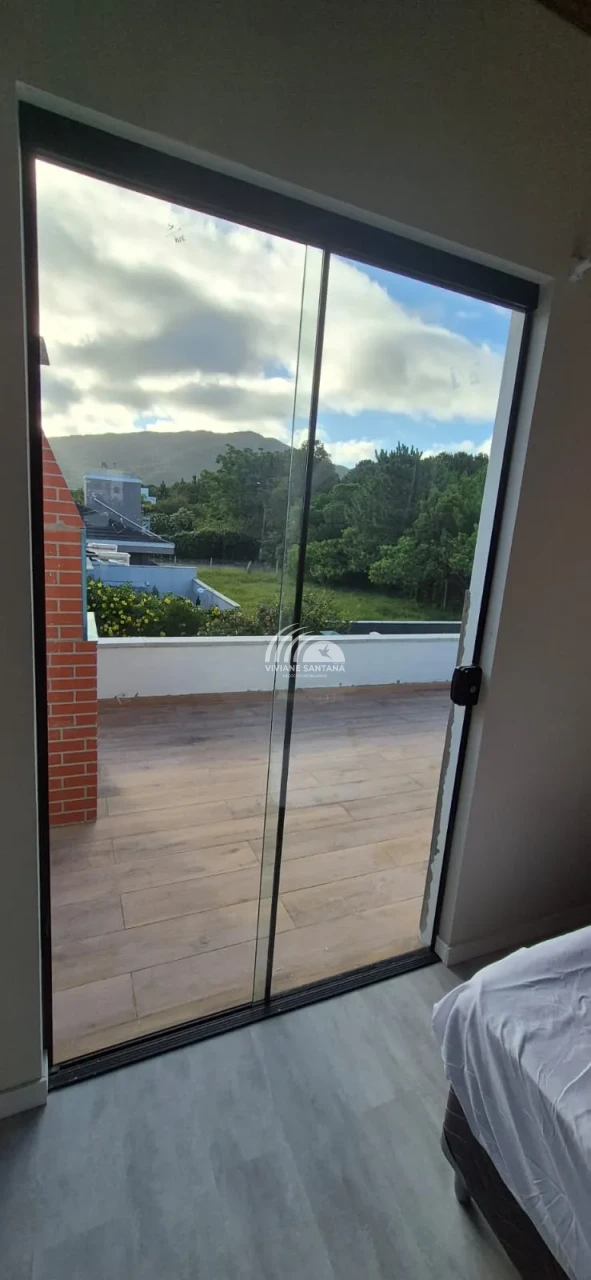 Imagens do imóveis INVESTIDOR: Casa com Studio e Apartamento no Primeiro Andar à Venda no Rio Vermelho!