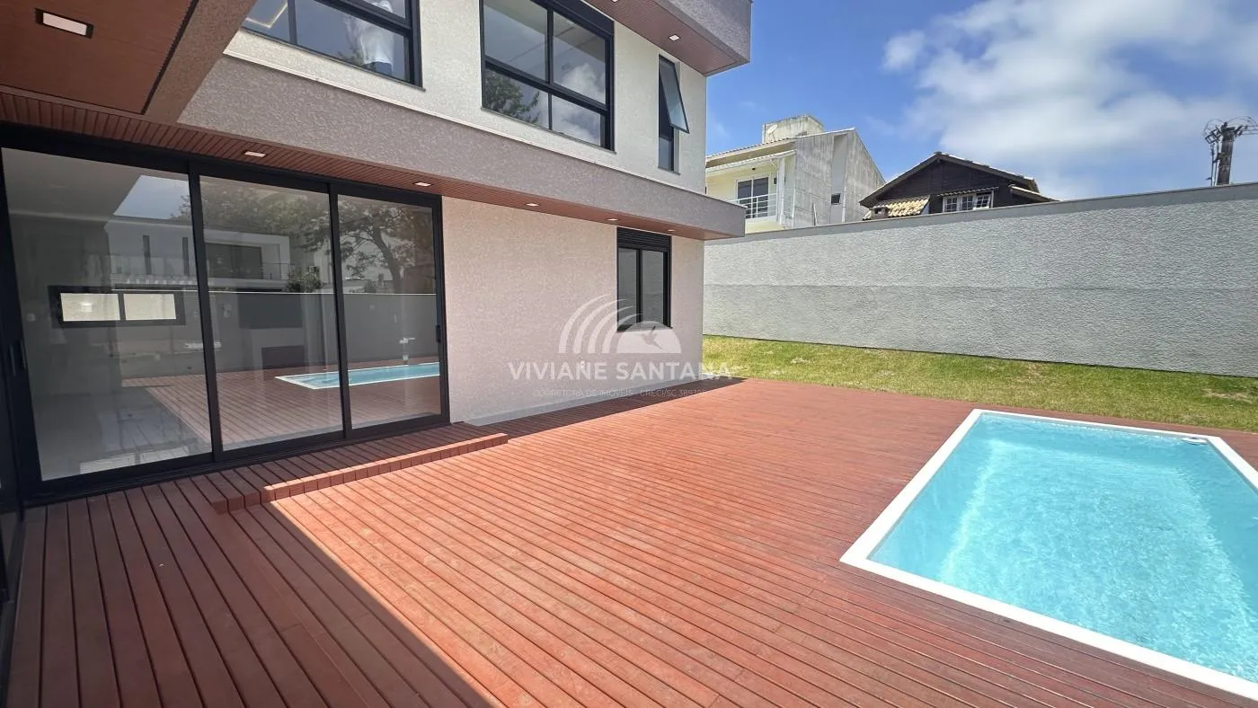 Casa para Venda em Florianópolis / SC no bairro Ingleses do Rio Vermelho