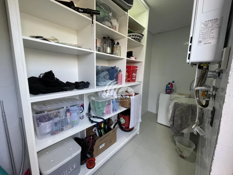 Incrível Casa Mobiliada com 5 Quartos em Condomínio no Rio Vermelho!