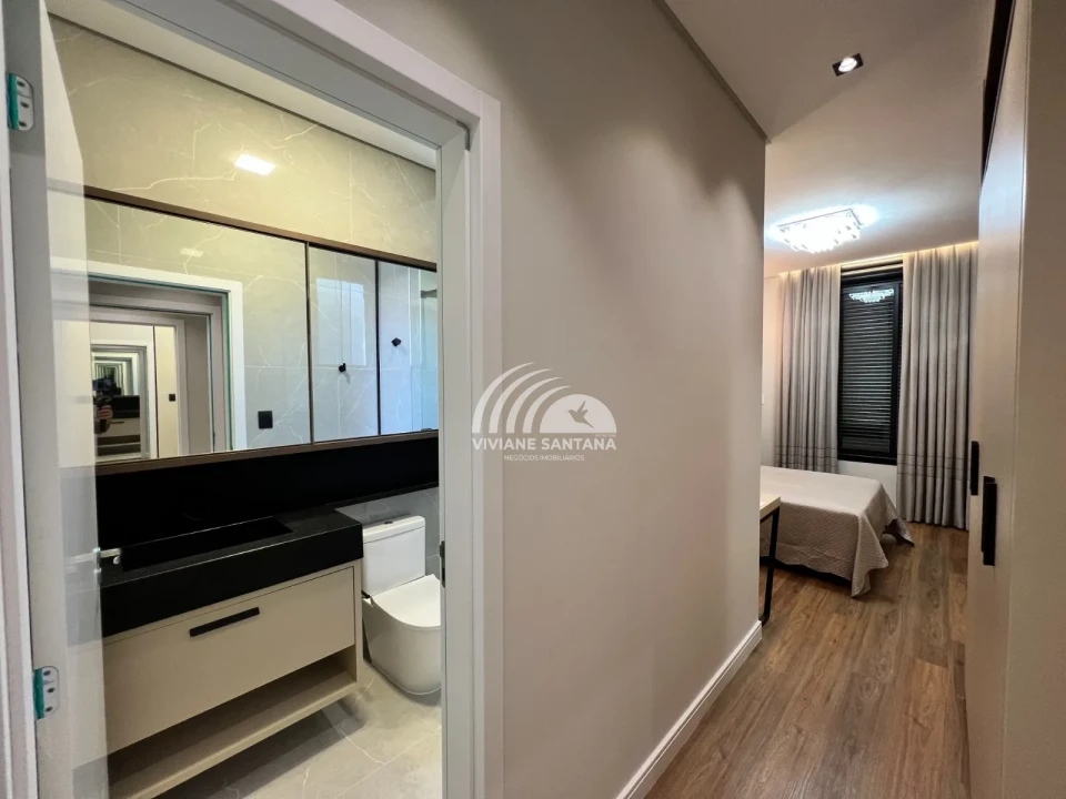 Linda Casa em Condomínio Alto Padrão nos Ingleses!