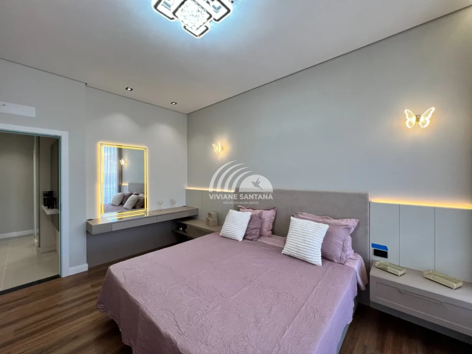 Linda Casa em Condomínio Alto Padrão nos Ingleses!