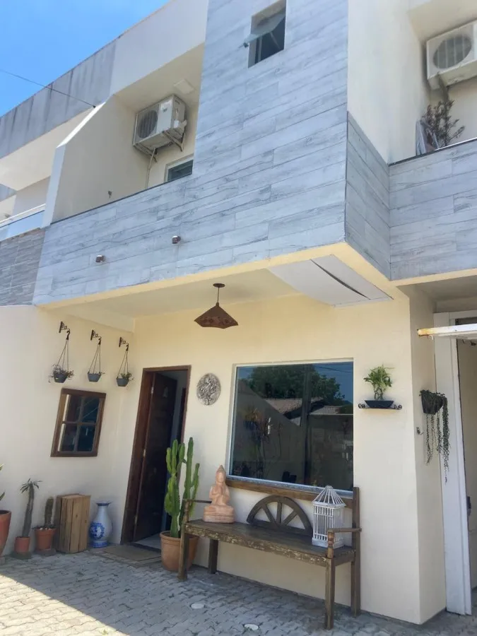 Casa para Venda em Florianópolis / SC no bairro São João do Rio Vermelho
