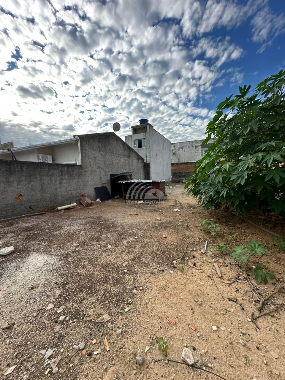 OPORTUNIDADE: Terreno com 300m² à Venda no Bairro Rio Vermelho
