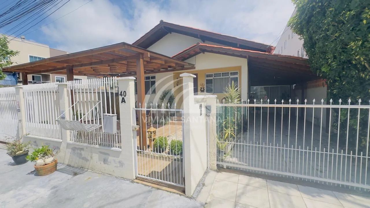 Casa para Venda em Florianópolis / SC no bairro Ingleses do Rio Vermelho