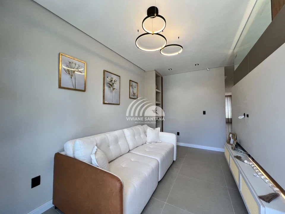 Linda Casa em Condomínio Alto Padrão nos Ingleses!
