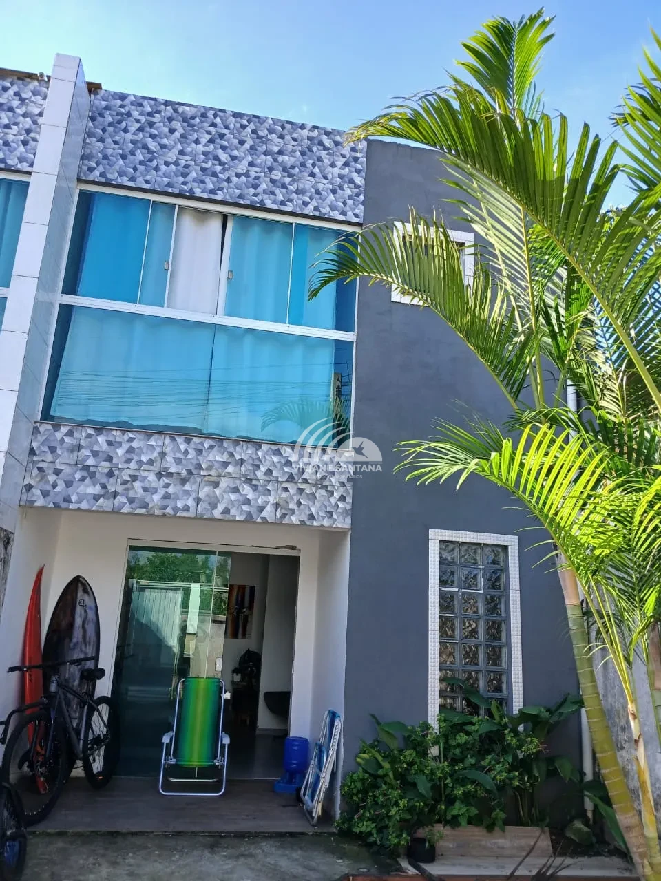Sobrado com 2 Suítes à Venda no Rio Vermelho!