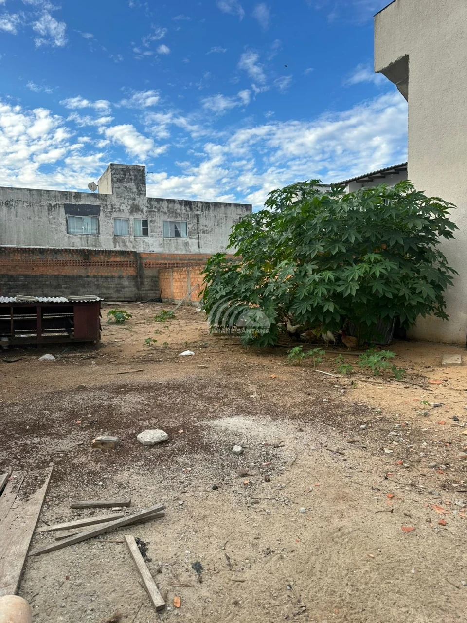 OPORTUNIDADE: Terreno com 300m² à Venda no Bairro Rio Vermelho