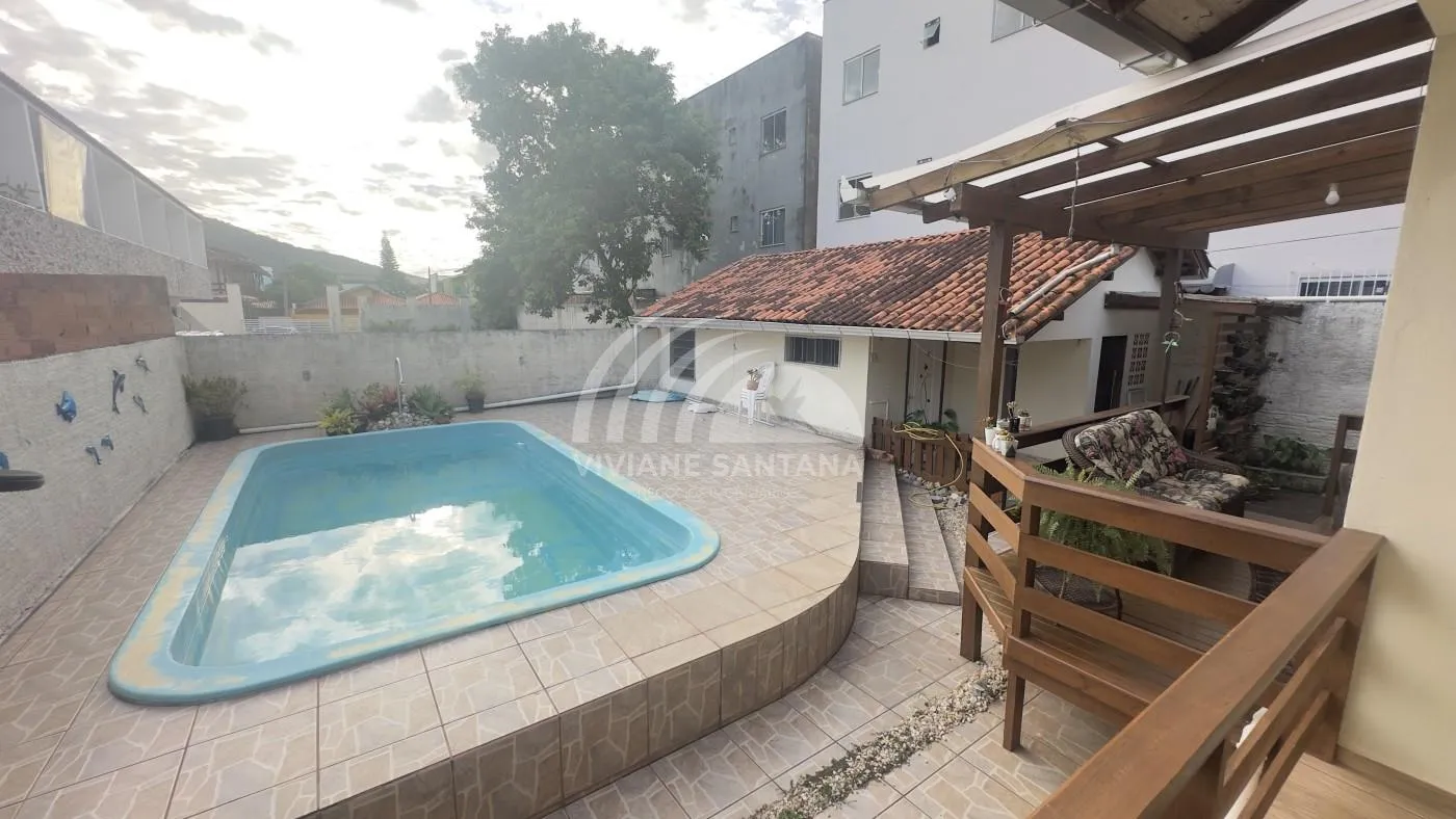 Casa para Venda em Florianópolis / SC no bairro Ingleses do Rio Vermelho