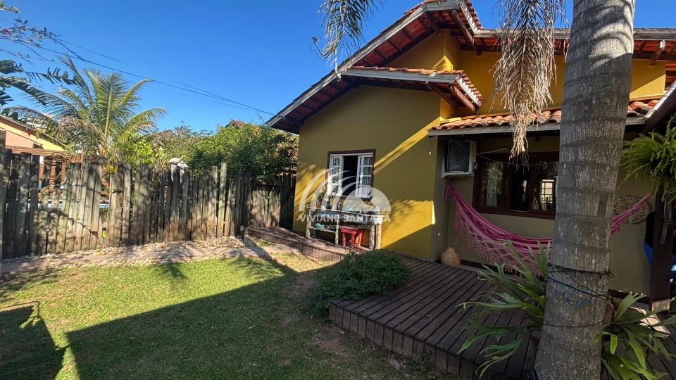 Imagens do imóveis Linda Casa com Desgin Rústico e Moderno à Venda com 2 Quartos no Rio Vermelho!