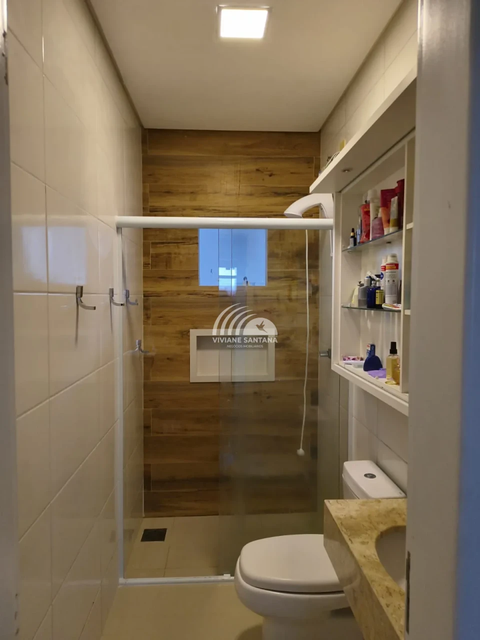 Imagens do imóveis INVESTIDOR: Casa com Studio e Apartamento no Primeiro Andar à Venda no Rio Vermelho!