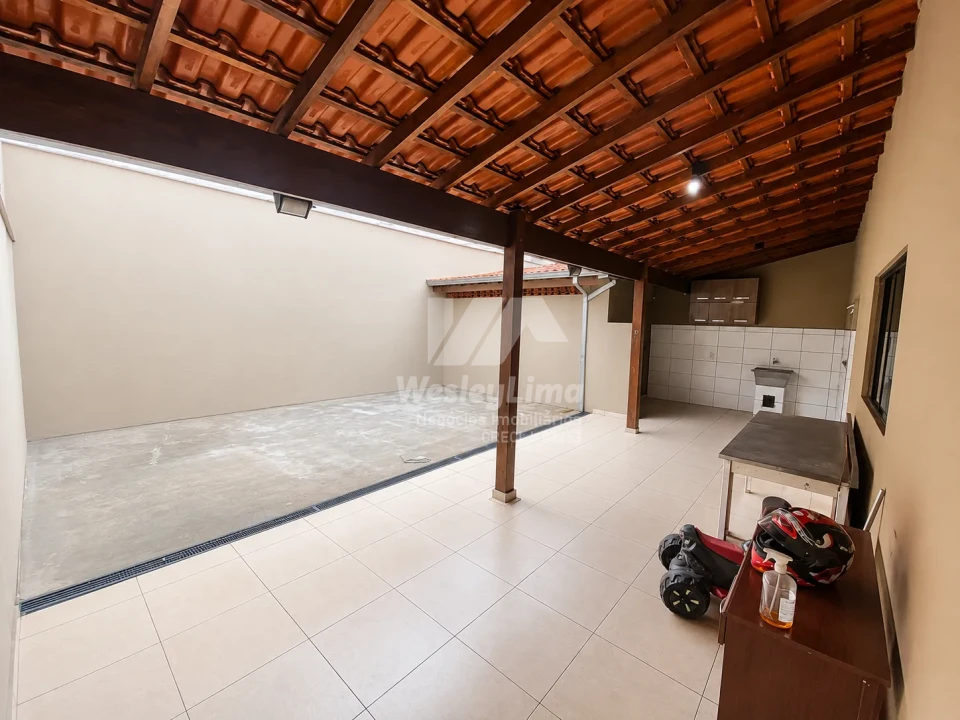 Imagens do imóveis Casa Ampla à Venda no Jardim São Paulo – Zona Norte de Londrina/PR