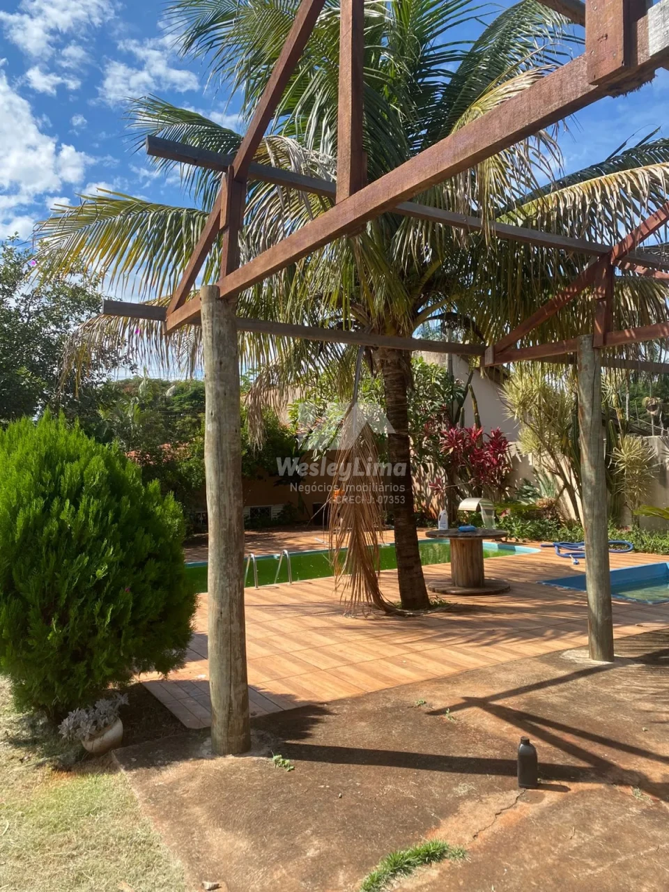 Imagens do imóveis Chácara à venda no Jardim das Flores