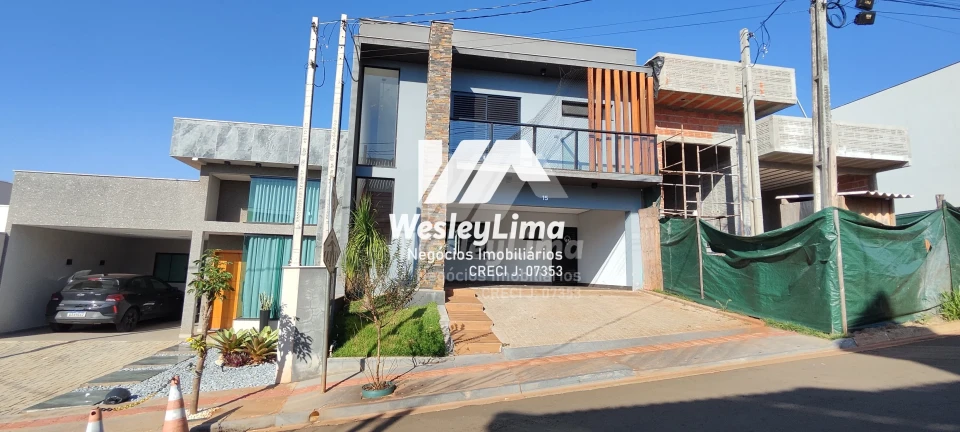 Sobrado Alto Padrão para Locação no Heimtal Park em Londrina | 3 Quartos com Suíte e Espaço Gourmet