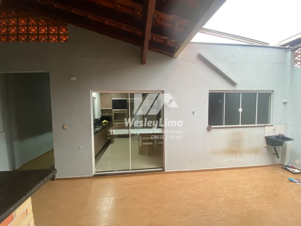 Imagens do imóveis Sobrado para Alugar no Quadra Norte em Londrina | 4 Quartos e Espaço Gourmet