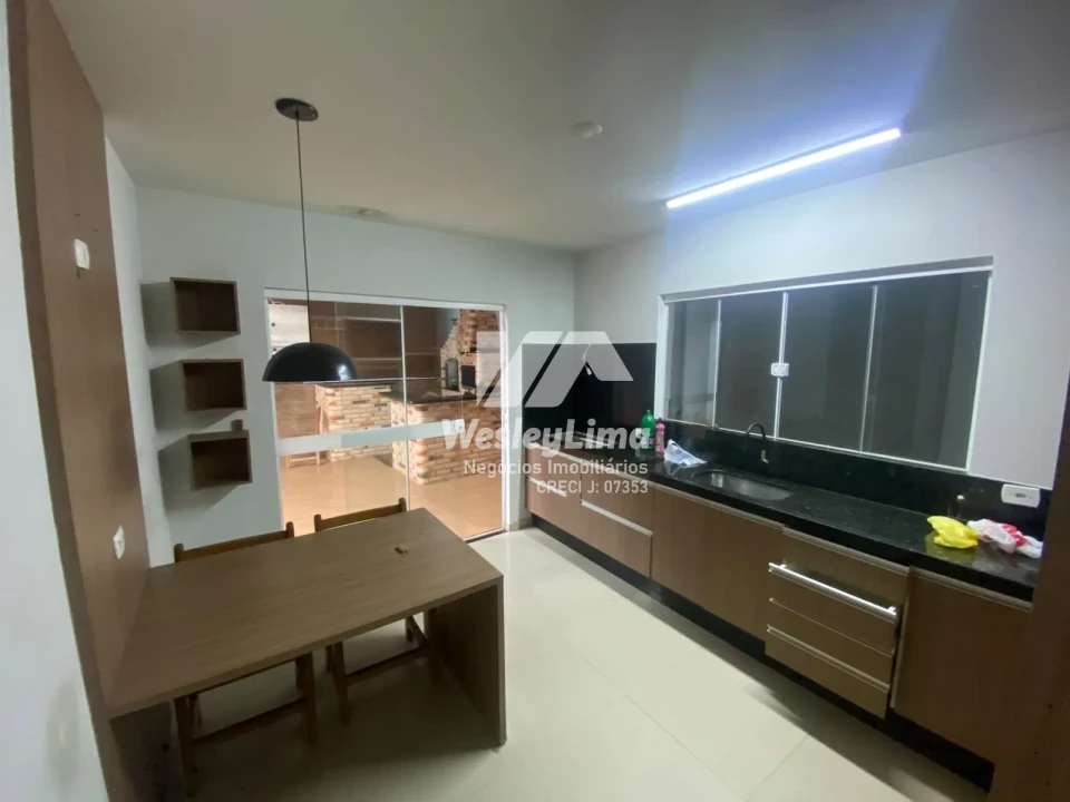 Imagens do imóveis Sobrado para Alugar no Quadra Norte em Londrina | 4 Quartos e Espaço Gourmet