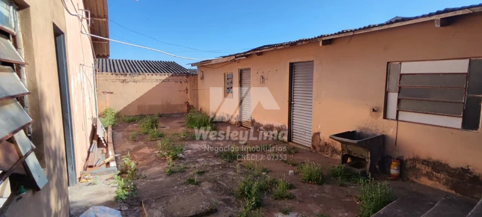 Imóvel Comercial com Edícula - Zona Norte