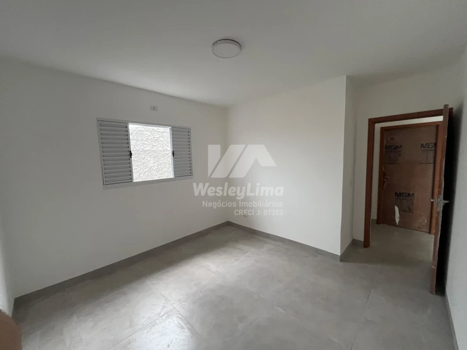 Imagens do imóveis Casa Nova à Venda no Vivi Xavier em Londrina | Sozinha no Quintal – 2 Quartos