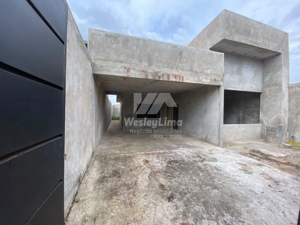 Casa Moderna à Venda no Jardim Itália | 3 Quartos | 250 m² de Terreno | 550mil