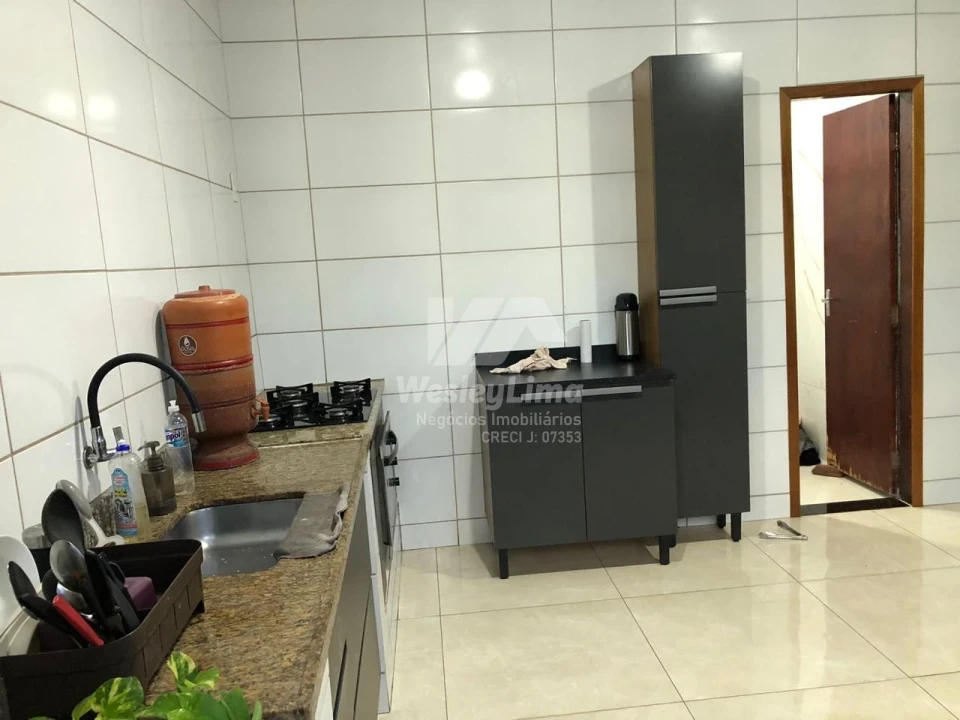 Imagens do imóveis Casa à Venda no Jardim Maria Celina em Londrina – Próxima à Av. Saul Elkind | 3 Quartos | R$ 350 Mil
