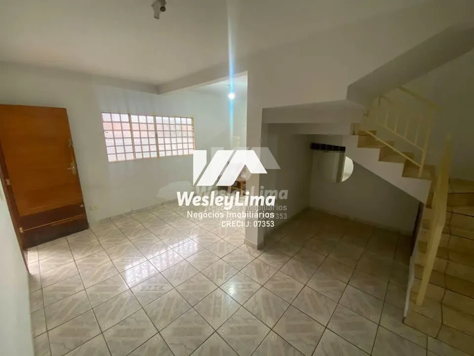 Imagens do imóveis Sobrado à Venda no Quadra Norte – Londrina/PR | 4 Quartos e Espaço Gourmet