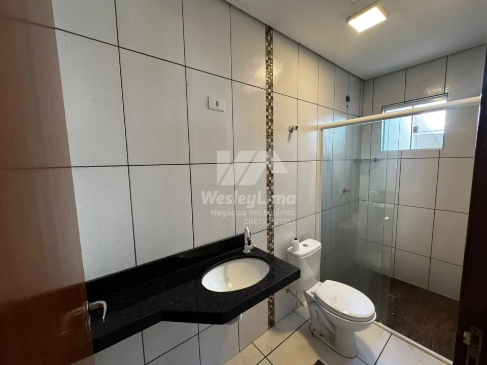 Imagens do imóveis Casa de Esquina à Venda no Condomínio Heimtal Park em Londrina – 2 Quartos | R$ 380.000