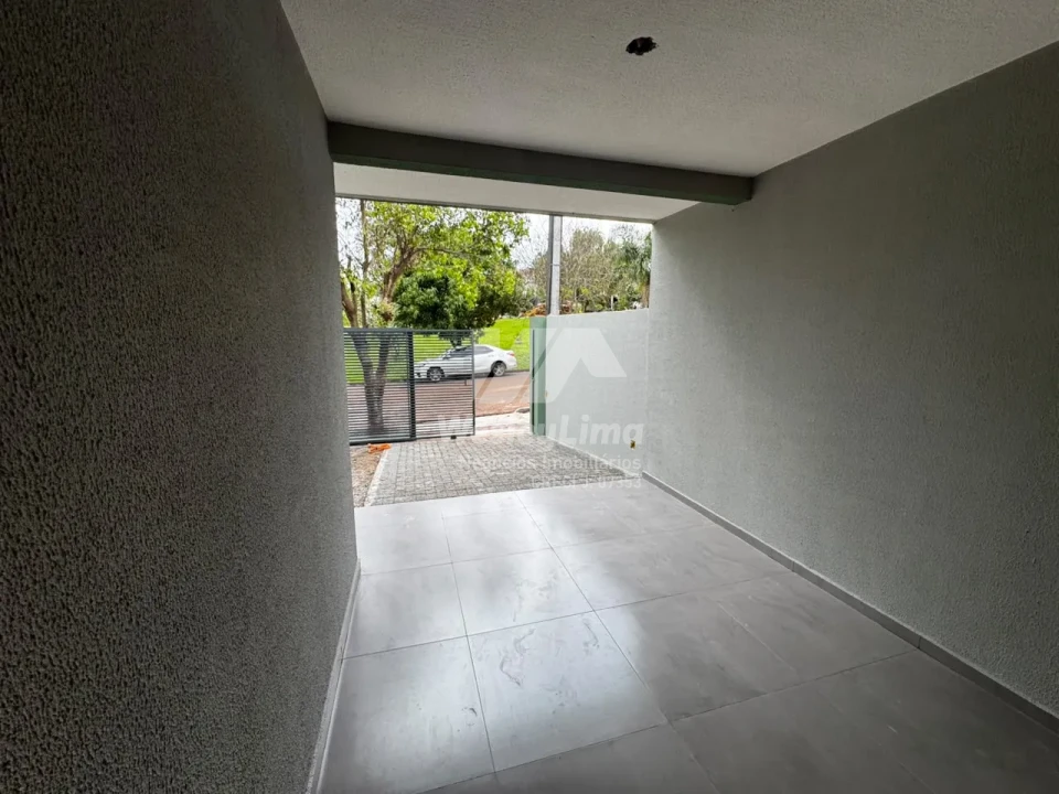 Casa Geminada à Venda no Jardim Paris em Londrina | 3 Quartos com Suíte