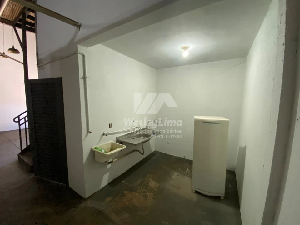 Imagens do imóveis Barracão para Locação na Zona Norte de Londrina | 210m² Próximo à Av. Saul Elkind