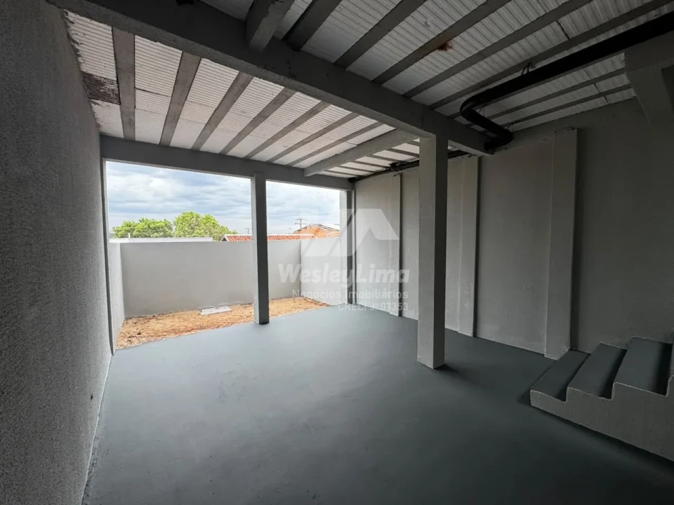 Casa Geminada à Venda no Jardim Paris em Londrina | 3 Quartos com Suíte