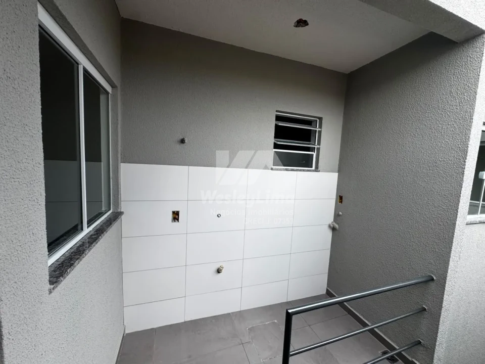 Casa Geminada à Venda no Jardim Paris em Londrina | 3 Quartos com Suíte