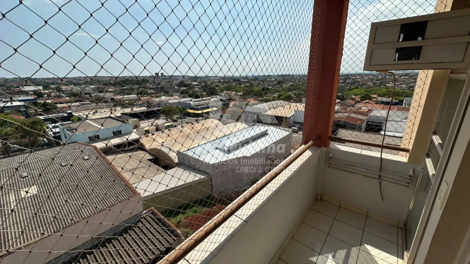 Apartamento para Venda e Locação na Vila Balarotti em Londrina – 3 Quartos, Sacada, 113m² e Garagem