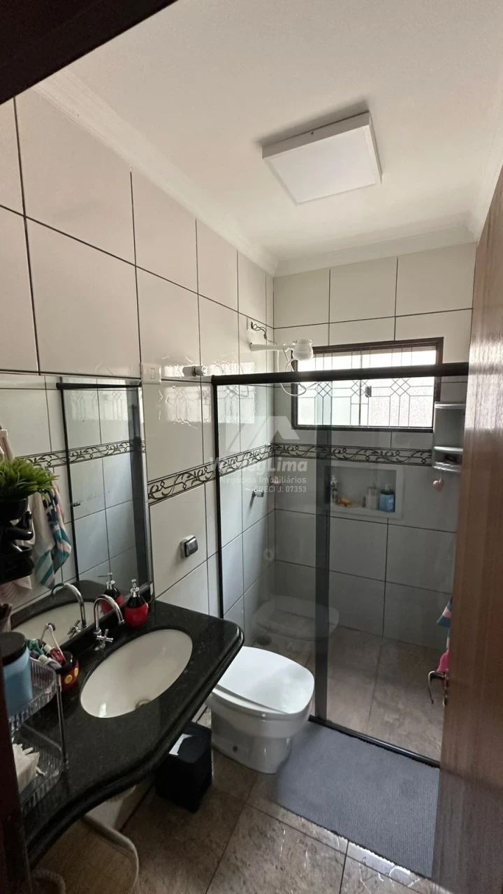 Imagens do imóveis Casa Moderna à Venda no Residencial Michael Licha | 4 Quartos | Suíte | Área de Lazer | R$ 700.000
