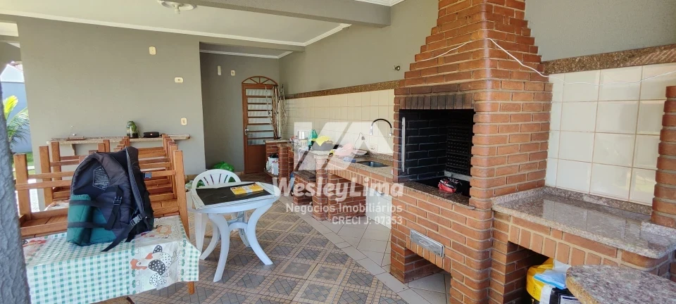 CASA ALTO PADRÃO À VENDA NO JARDIM IMPÉRIO DO SOL – LONDRINA | COM PISCINA | TERRENO 1.093 m²