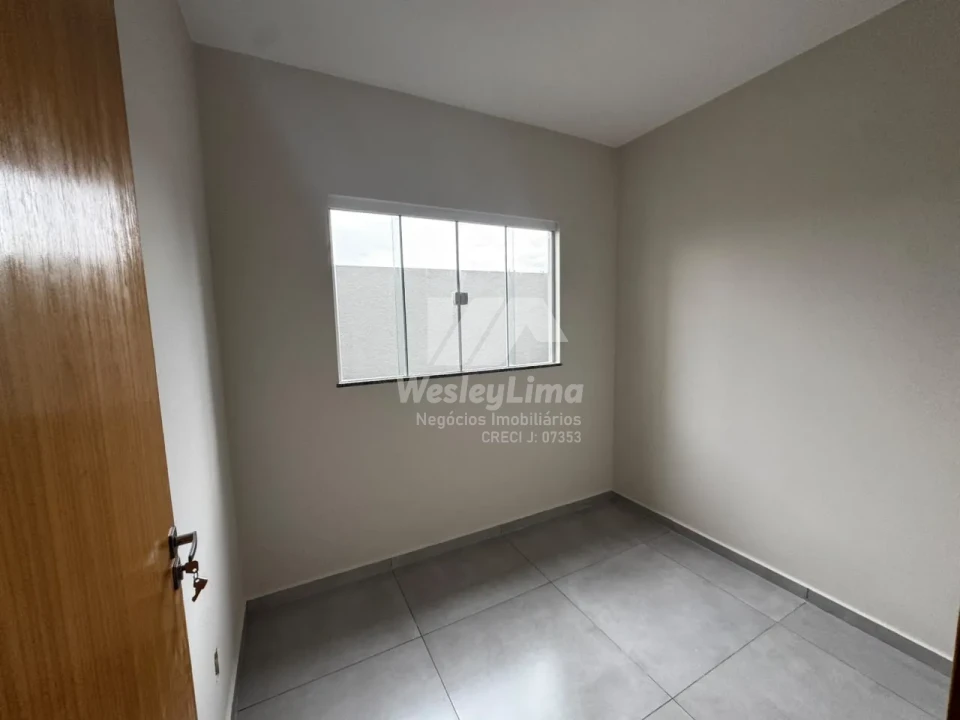 Casa Geminada à Venda no Jardim Paris em Londrina | 3 Quartos com Suíte
