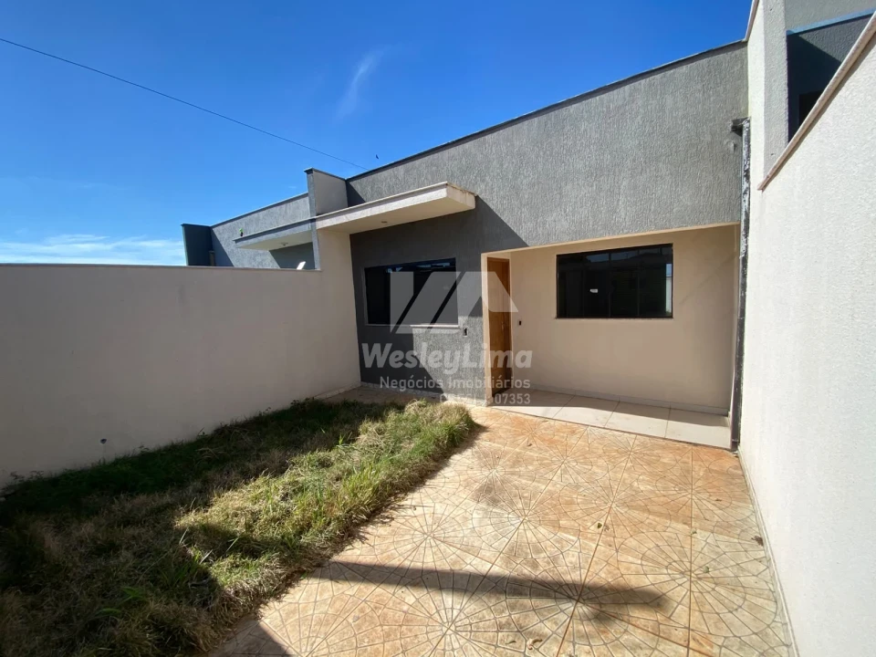 Imagens do imóveis Casa Geminada com Suíte à Venda no Jardim Moema | 2 Quartos | R$ 285.000