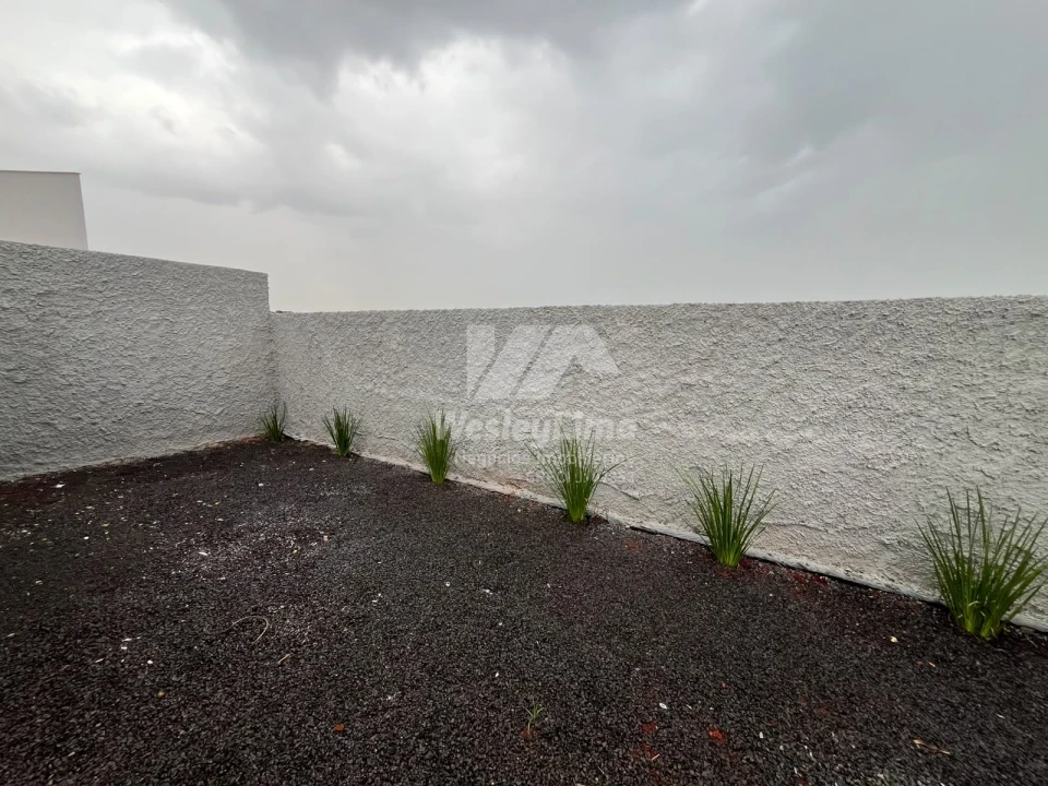Imagens do imóveis Casa Nova à Venda no Vivi Xavier em Londrina | Sozinha no Quintal – 2 Quartos