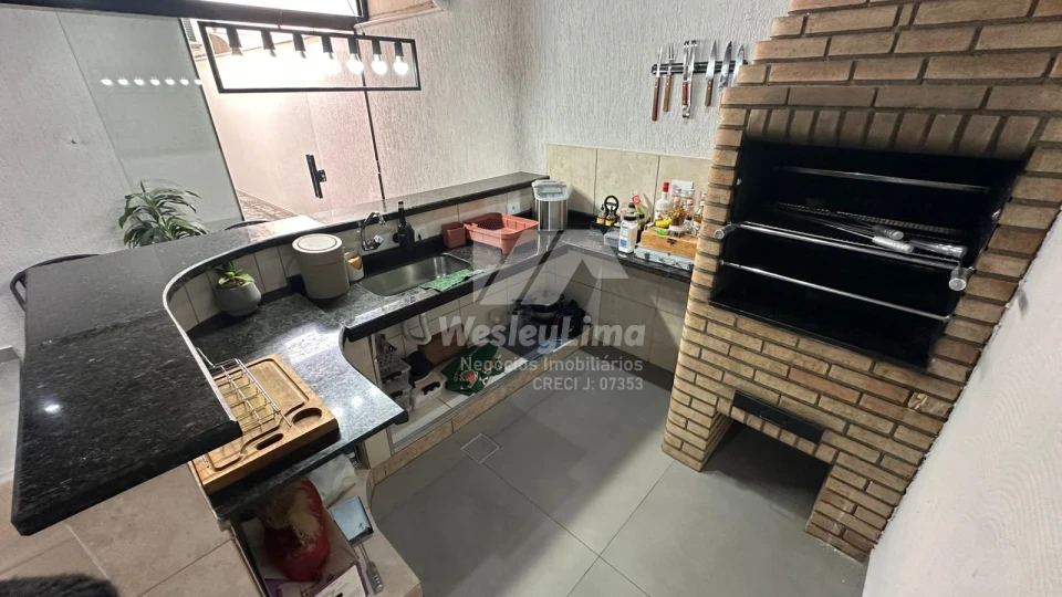 Imagens do imóveis Casa Moderna à Venda no Residencial Michael Licha | 4 Quartos | Suíte | Área de Lazer | R$ 700.000